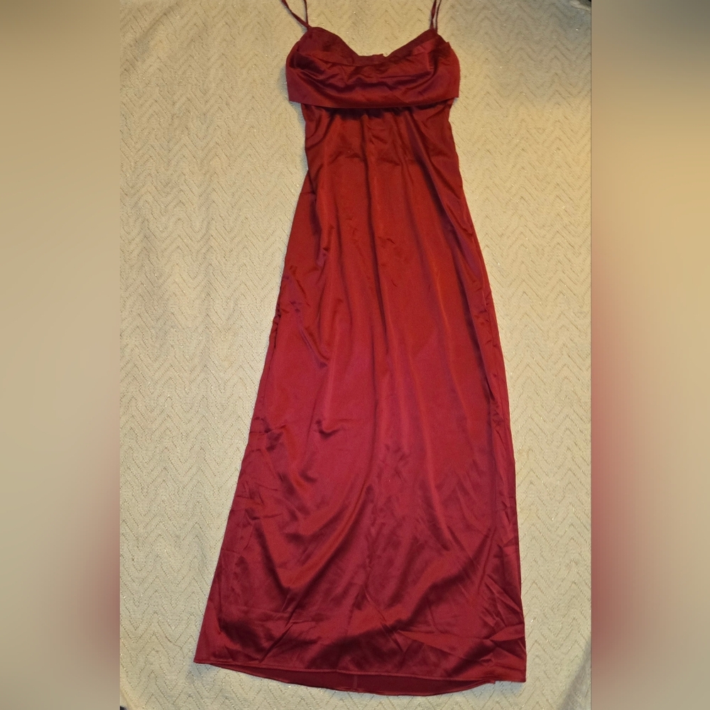 Chic Burgundy Maxi Dress